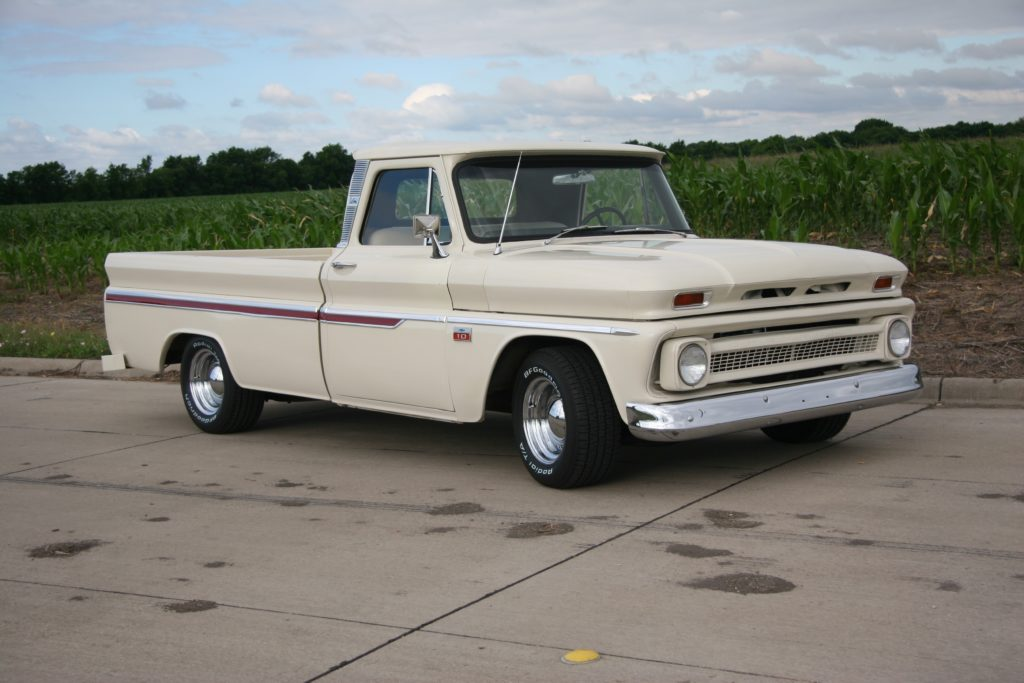1966 Chevrolet C10 - Boomer Sooner - Side View